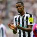Penyerang Newcastle United, Alexander Isak, berniat untuk meninggalkan klub pada musim panas tahun ini.(TWITTER.COM/BARCAUNIVERSAL)