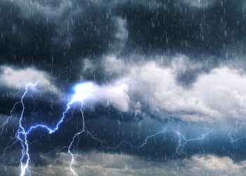 Hujan Petir di Indonesia