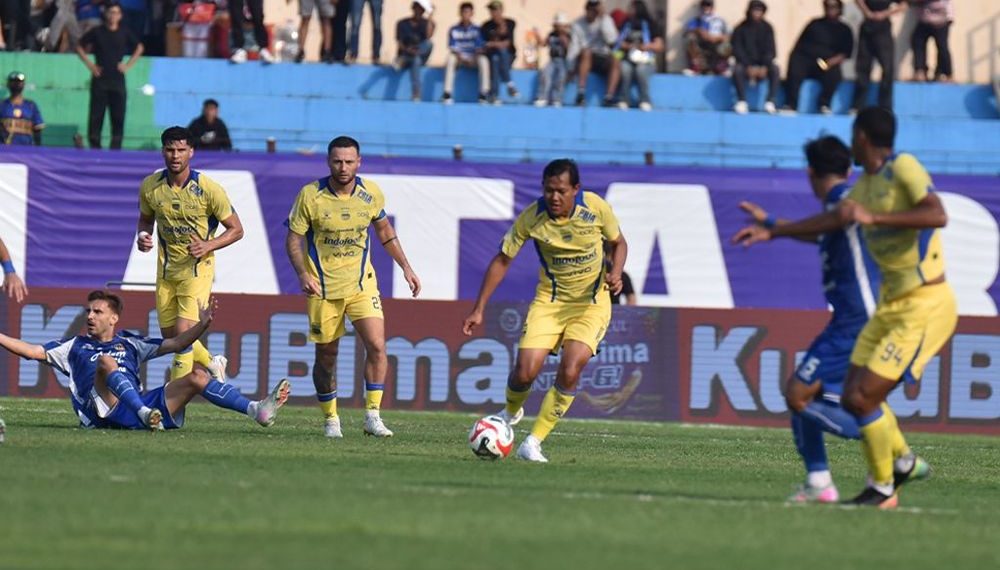 Persib Bandung vs PSIM Yogjakarta (Official Persib)