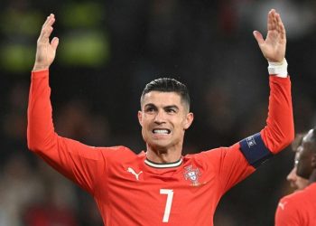 Cristiano Ronaldo meninggalkan Lionel Messi di daftar top scorer Kualifikasi Piala Dunia. Posisi Ronaldo kini cuma kalah dari Carlos Ruiz (Guatemala). (PATRICIA DE MELO MOREIRA/AFP)