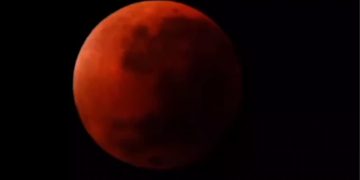 Fenomena Blood Moon