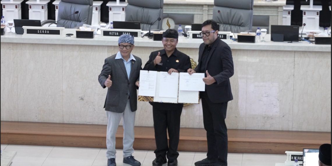 Cirebon Timur resmi ditetapkan sebagai Calon Daerah Persiapan Otonomi Baru (CDPOB) usai rapat paripurna DPRD Jawa Barat. Kini tinggal menunggu keputusan pemerintah pusat. (Uby/pasjabar)