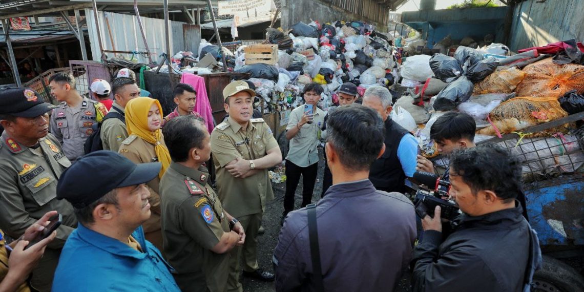 pengawasan sampah liar