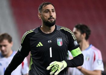 Gianluigi Donnarumma ingin mengukir sejarah bersama Manchester City (Foto: Getty Images/Image Photo Agency)