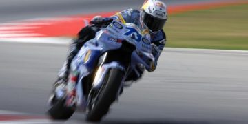 Alex Marquez memenangkan MotoGP Catalunya usai mengalahkan Marc Marquez. (REUTERS/Albert Gea)