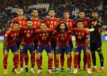Starter timnas Spanyol asuhan Luis de la Fuente saat mengalahkan Serbia 3-0 pada ajang UEFA Nations League, Selasa, 16 Oktober 2024 di Cordoba. (AP/Jose Breton)