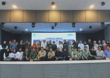 literasi media