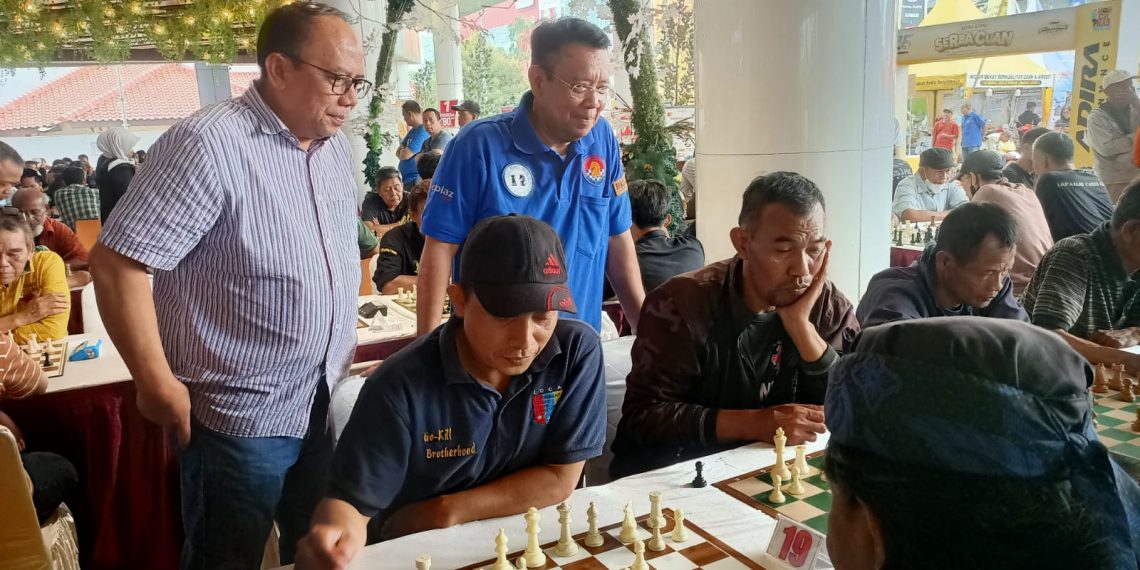Ratusan Peserta Turnamen Catur Merah Putih Perebutkan Piala Prof. Dr. Achmad Tjachja Nugraha