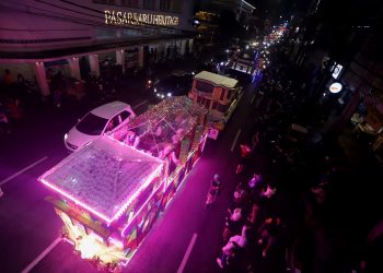 pawai kendaraan hias bandung