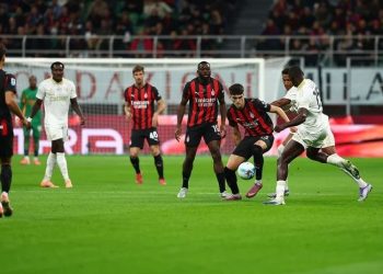 AC Milan nyaris kalah dari tim juru kunci, Pisa, sebelum akhirnya menyudahi laga dengan skor 2-2. (ACMILAN.COM)