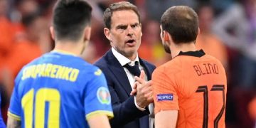 Eks timnas Brasil Felipe Melo menilai Frank de Boer tak kompeten sebagai pelatih. (Pool via REUTERS/JOHN THYS)