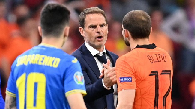 Eks timnas Brasil Felipe Melo menilai Frank de Boer tak kompeten sebagai pelatih. (Pool via REUTERS/JOHN THYS)