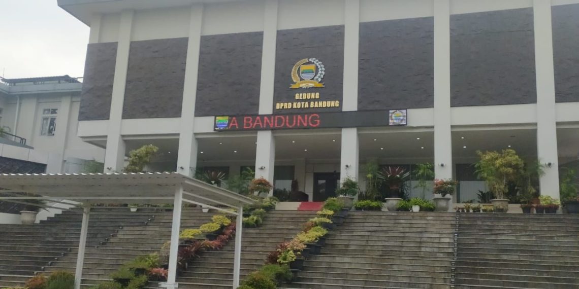 DPRD Kota Bandung Minta Bapenda Serius Gali Potensi Pajak Daerah
