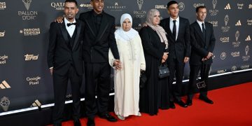 Mounir Nasraoui (paling kiri) (Foto: Kristy Sparow - UEFA/UEFA via Getty Images)