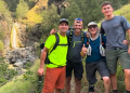 Momen pebalap Moto2 Daniel Holgado Miralles saat mendaki Gunung Rinjani. (foto instagram @danilholgado96)