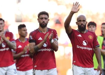 Bruno Fernandes bermain cerdik hingga memudahkan Bryan Mbeumo mencetak gol kedua ke gawang Brighton & Hove Albion. (Foto: Nick Potts/PA Images via Getty Images)