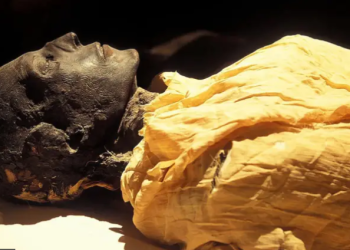 Penanggalan radiokarbon memberikan para ilmuwan cara yang lebih akurat untuk menentukan usia tubuh manusia purba, termasuk yang dimumikan di tempat-tempat seperti Mesir. (Getty Images)