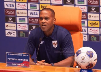 Patrick Kluivert disebut tak enak jika mainkan full diaspora di laga Timnas Indonesia vs Arab Saudi. (Foto: PSSI)
