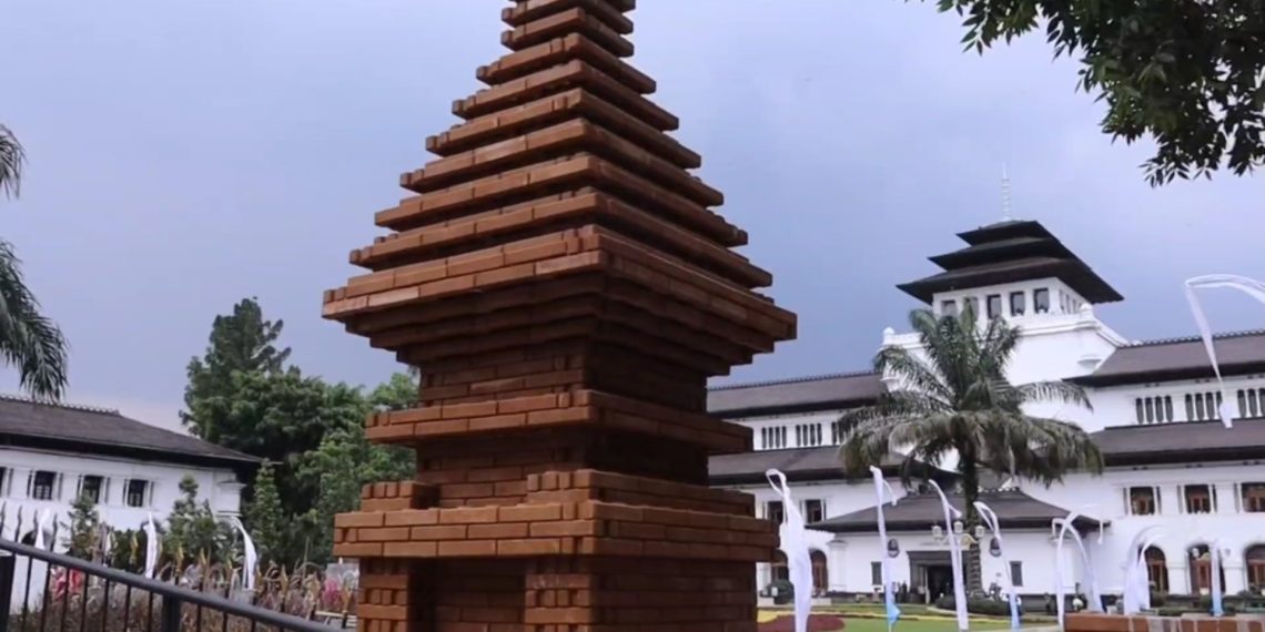 Gerbang utama Gedung Sate