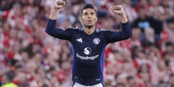 Casemiro dikabarkan mau turun gaji untuk bertahan di Manchester United. (Foto: NurPhoto via Getty Images/NurPhoto)