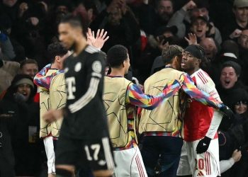 Hasil Arsenal vs Bayern Muenchen di Liga Champions 2025-2026 berakhir 3-1, berkat pergantian pemain cerdas Mikel Arteta yang mengubah jalannya pertandingan.(AFP/BEN STANSALL)