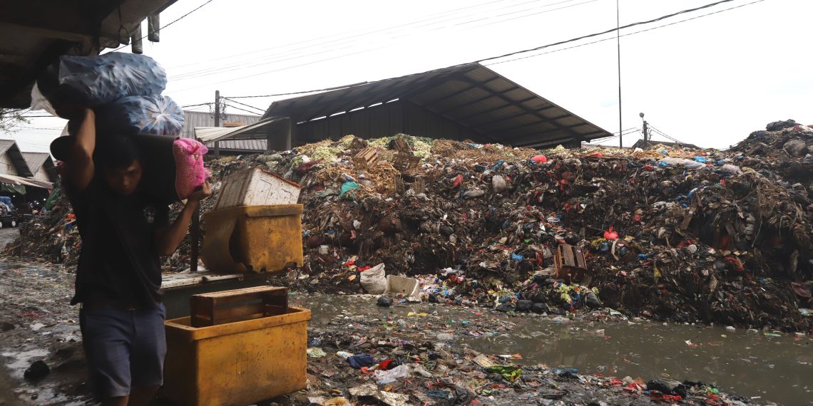 Sampah Pasar Caringin