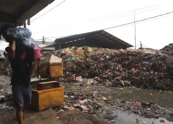 Sampah Pasar Caringin
