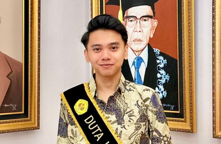 Deri Juniar: Berproses dengan Berani, Bergerak dengan Peduli