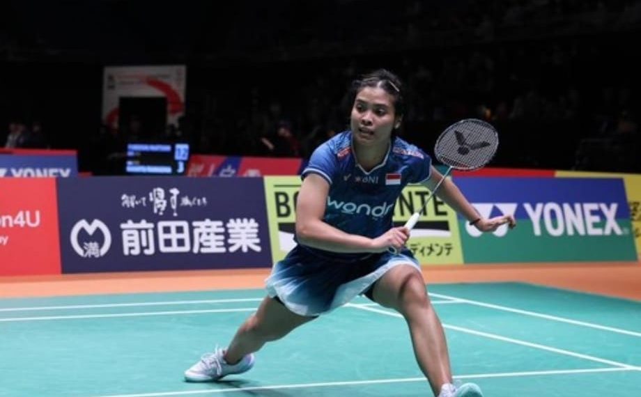 Gregoria Mariska Tunjung gagal juara Kumamoto Masters 2025 setelah kalah dramatis dari Ratchanok Intanon. Kekalahan ini membuat Indonesia kembali puasa gelar. (PBSI)