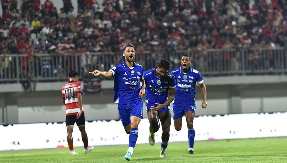 Selebrasi pemain Persib usai mencetak gol ke gawang Madura United. (Foto: Official Persib)