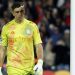 Emiliano Martinez blunder fatal saat Aston Villa dihajar Liverpool. (REUTERS/Stephanie Lecocq)