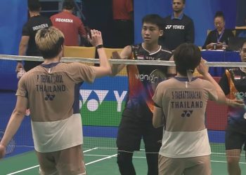 Ganda campuran Indonesia, Marwan Faza/Aisyah Salsabila Pranata (jersei hitam), takluk pada semifinal Syed Modi International 2025 di Lucknow, India, 29 November 2025. (BWF TV)