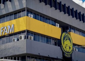 Federasi Sepak Bola Malaysia (FAM) berisiko menghadapi krisis lain saat para pemain berencana mengajukan gugatan dan tuntutan. (NST.COM.MY)