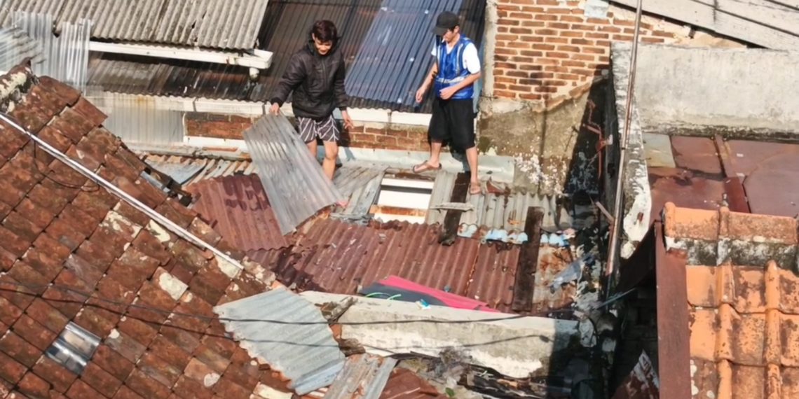 angin puting beliung Sekeloa