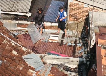 angin puting beliung Sekeloa