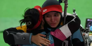 Petembak Indonesia Dewi Laila Mubarokah. (Antara)