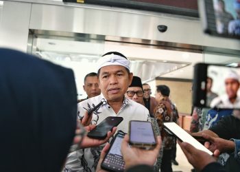 Gubernur Dedi Mulyadi