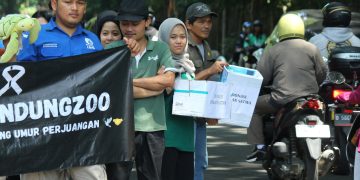Pilu! Sejak kas nol, 711 satwa Bandung Zoo bertahan hidup dari donasi publik. Karyawan terpaksa modifikasi menu karnivora untuk Gajah Sumatera dan Harimau Jawa. (Humas Bandung Zoo)