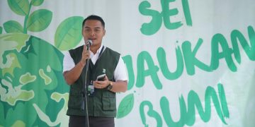 SEI Hijaukan Bumi Tanam Pohon Bandung kumpulkan 1.000 bibit sebagai pengganti karangan bunga perayaan hari jadi. Program ini didukung PT Len Industri, BNI, dan BTN. (Ist)