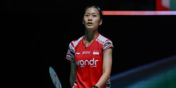 Putri Kusuma Wardani membawa Indonesia memimpin atas Malaysia dalam semifinal beregu putri SEA Games 2025. (Arsip PBSI)