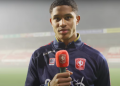 Pemain muda FC Twente yang sempat mendapat panggilan dari Shin Tae-yong, Jayden Oosterwolde. © Tangkapan layar YouTube FC Twente
