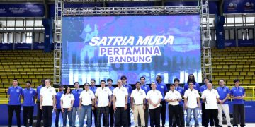 Satria Muda Pertamina Bandung resmi luncurkan tim dan jersei musim 2026 di GOR C-Tra Arena. Abraham Damar Grahita siap bawa gelar juara ke Bandung! (Eci/pasjabar)
