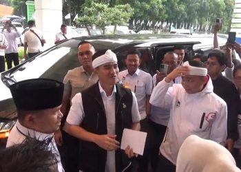 Kaesang Pangarep kukuhkan kepengurusan PSI Jabar di Soreang. Targetkan 5 juta suara pada 2029 dan pembentukan pengurus hingga tingkat desa. (fal/pasjabar)