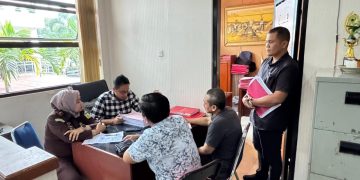 Polresta Bandung limpahkan enam tersangka kasus pengrusakan perkebunan teh Pangalengan ke Kejaksaan. (Ctk/pasjabar)