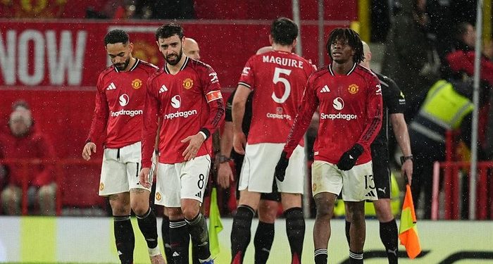 Manchester United menorehkan catatan buruk usai tersingkir dari Piala FA. (Foto: PA Images via Getty Images/Martin Rickett - PA Images)