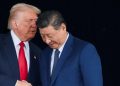 Foto: Presiden AS Donald Trump dan Presiden Tiongkok Xi Jinping saat mengadakan pertemuan bilateral di Bandara Internasional Gimhae, di sela-sela KTT Kerja Sama Ekonomi Asia-Pasifik (APEC), di Busan, Korea Selatan, 30 Oktober 2025. REUTERS/Evelyn Hockstein