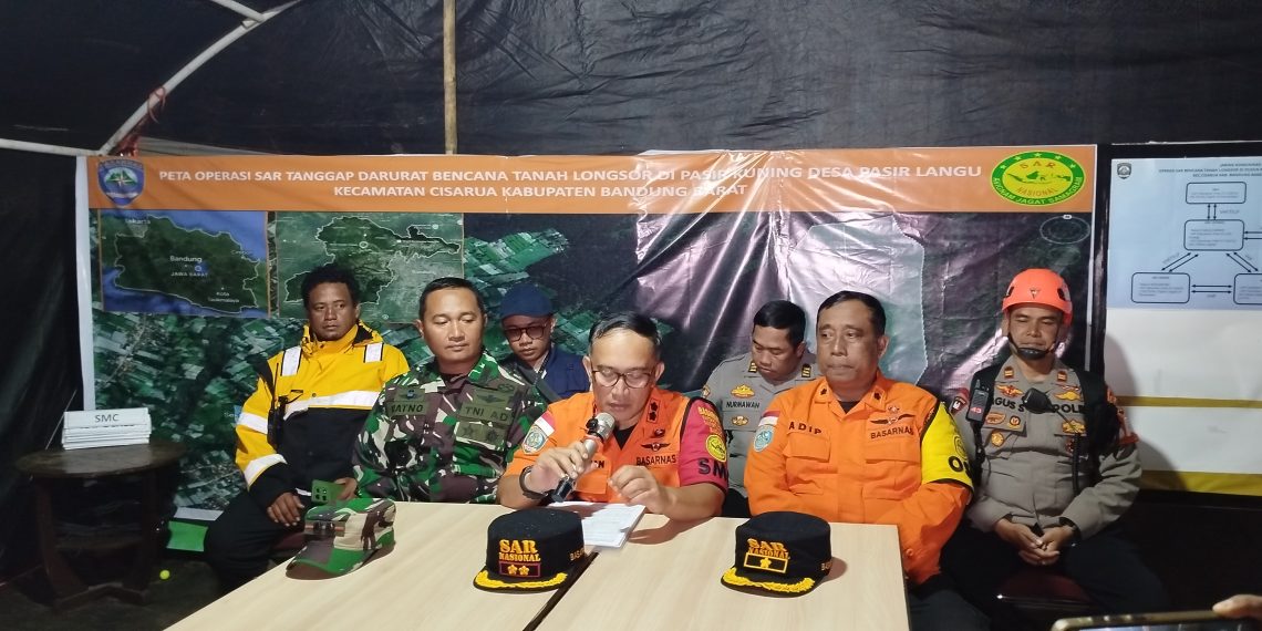 Tim SAR evakuasi 83 jenazah longsor Cisarua hingga 2 Februari 2026. (Uby/pasjabar)