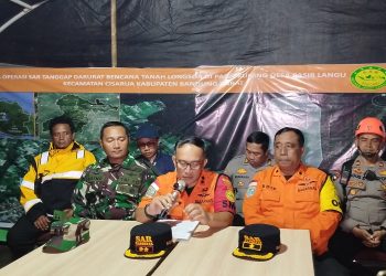 Tim SAR evakuasi 83 jenazah longsor Cisarua hingga 2 Februari 2026. (Uby/pasjabar)