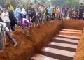 Sebanyak 10 jenazah korban longsor Cisarua, Bandung Barat, dimakamkan secara massal karena gagal teridentifikasi DNA. (Uby/pasjabar)