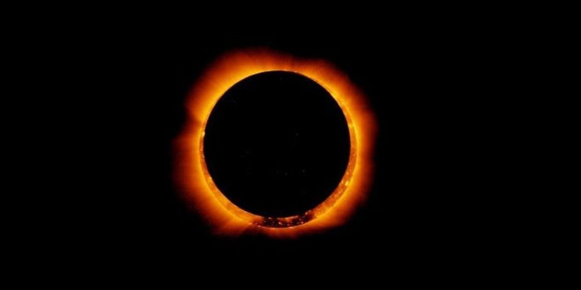 Gerhana Matahari Cincin akan terjadi pada 17 Februari 2026. (freepik.com)